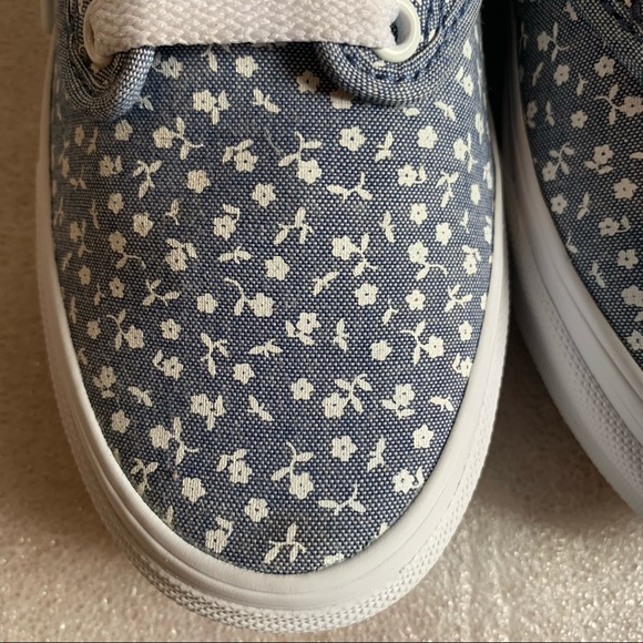 Vans Blue and white Flower Lace-up Shoes Size  7.5 - Picture 7 of 10
